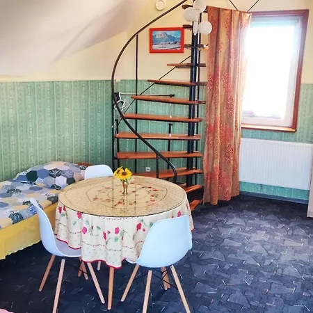Pokoje Goscinne Darek Nowecin