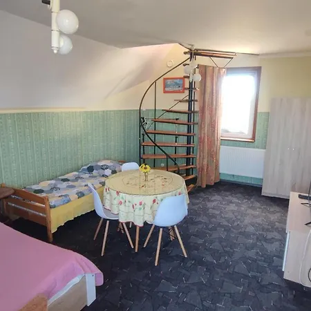 Pokoje Goscinne Darek Privatunterkunft Nowecin